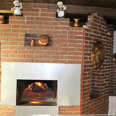 ホテル Restaurant Post Italia アルプシュタット